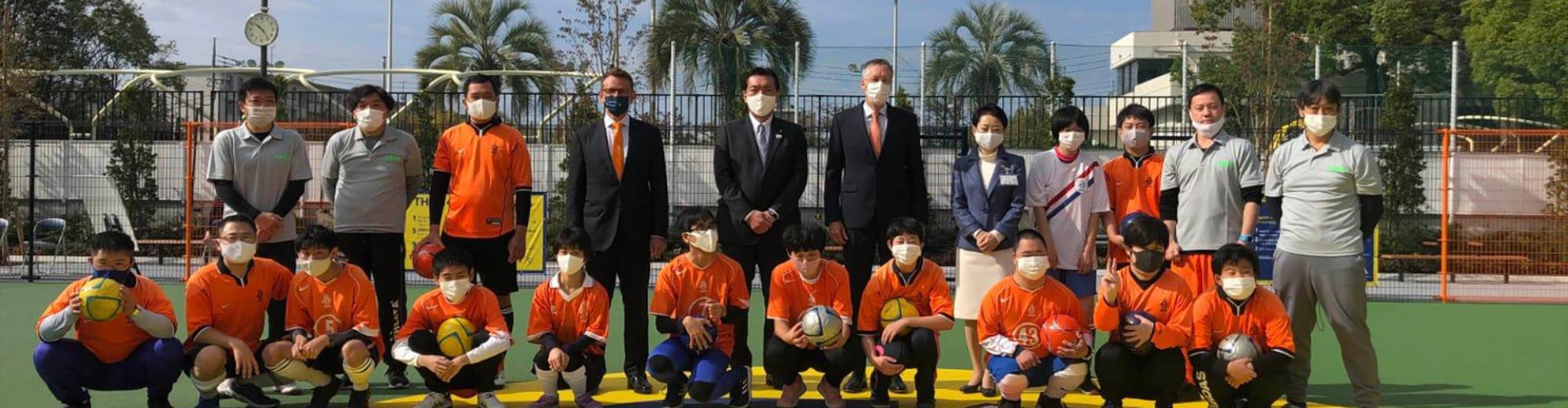 Gruppenfoto Johan Cruyff Foundation | Seacon Blue | Seacon Logistics