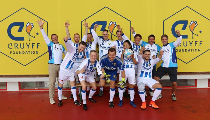 Foto der Fußballmannschaft | Johan Cruyff Foundation | Seacon Blue | Seacon Logistics